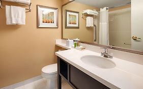 Best Western Plus Winnipeg Airport Hotel